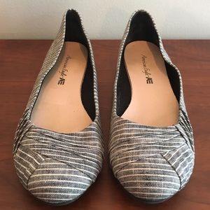 American Eagle flats